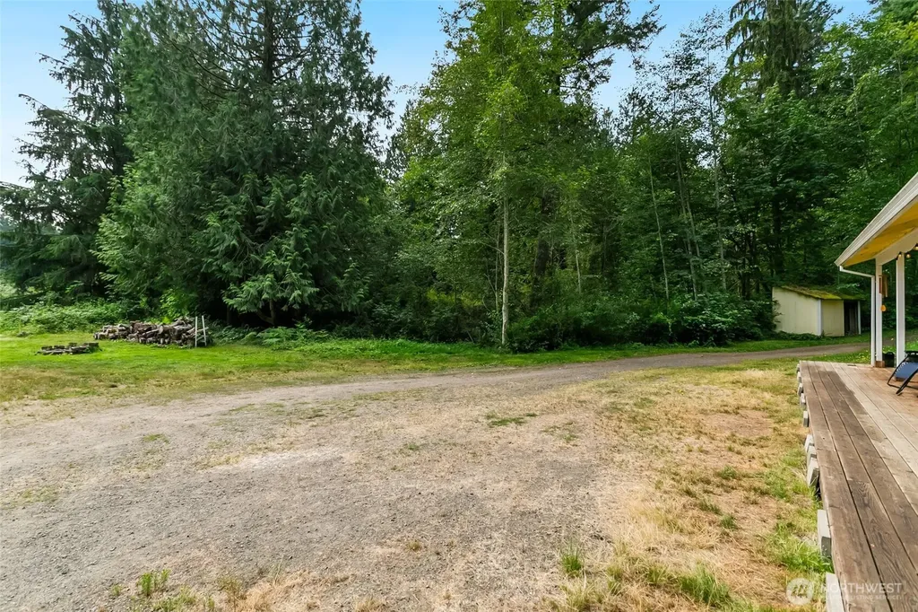 911 E Dawn Drive Allyn WA 98524