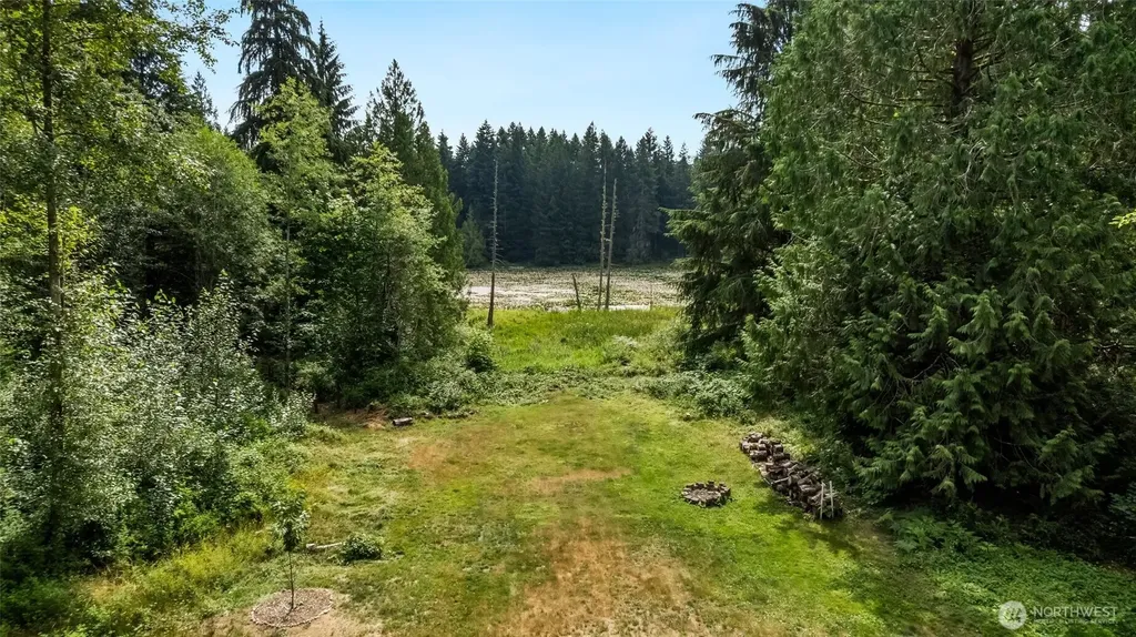 911 E Dawn Drive Allyn WA 98524