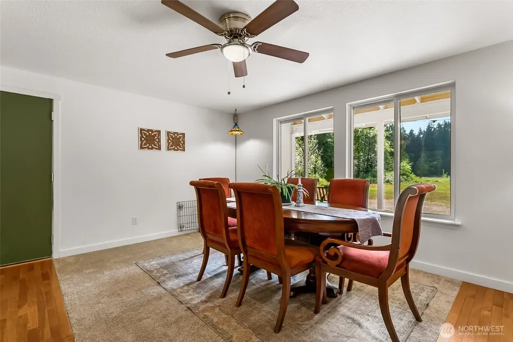 911 E Dawn Drive Allyn WA 98524