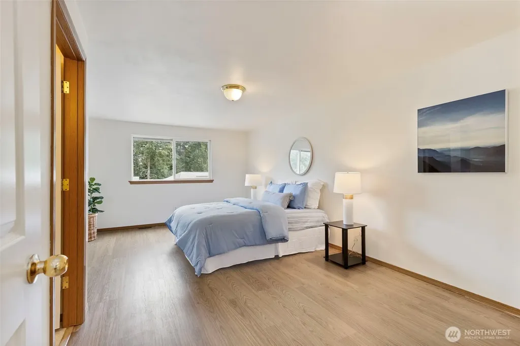 4557 NW Knute Anderson Road Silverdale WA 98383