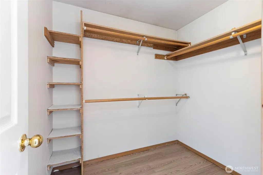 4557 NW Knute Anderson Road Silverdale WA 98383