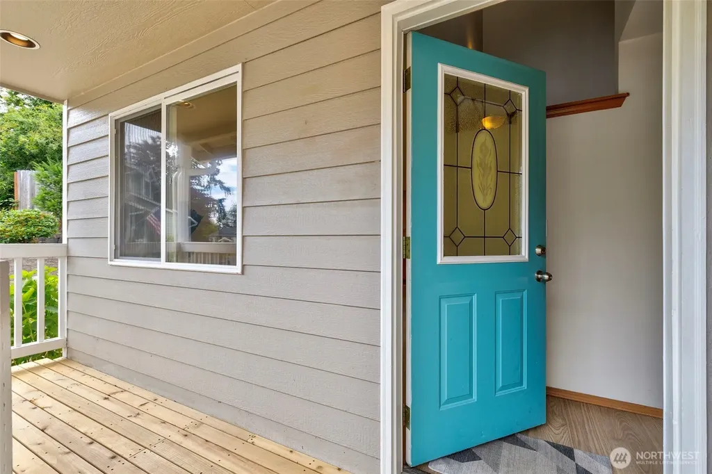 4557 NW Knute Anderson Road Silverdale WA 98383