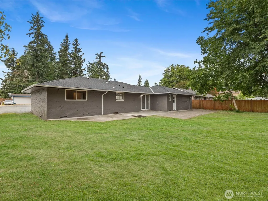 5724 78th Place NE Marysville WA 98270