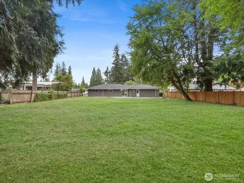 5724 78th Place NE Marysville WA 98270