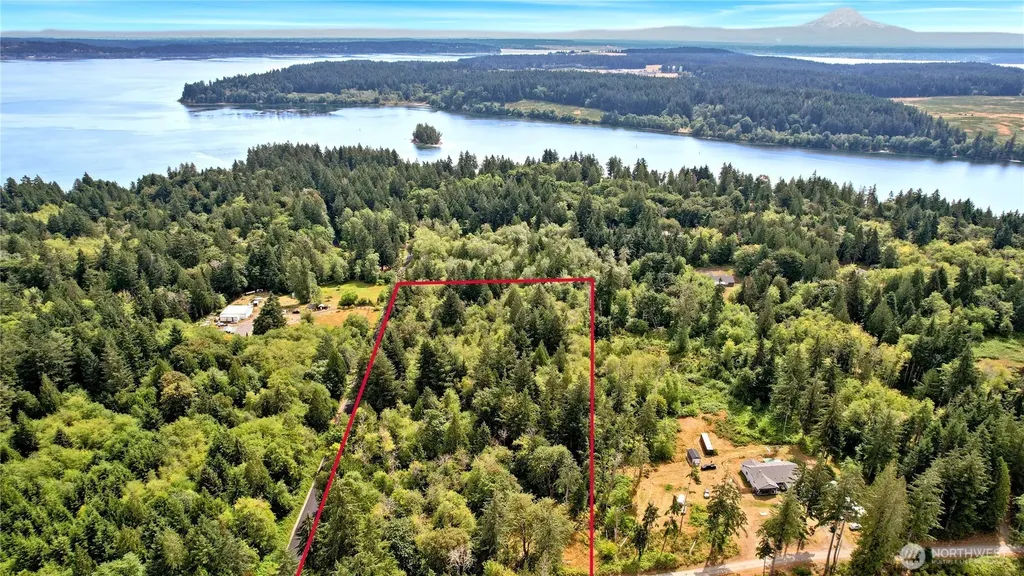 3853 146th Avenue SW Lakebay WA 98349