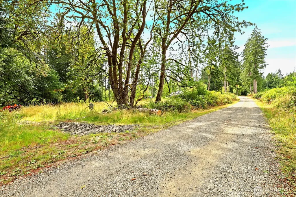3853 146th Avenue SW Lakebay WA 98349