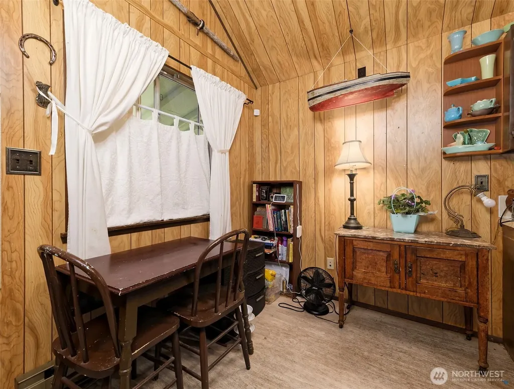 71 E Leisure Lane Grapeview WA 98546