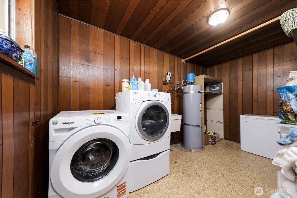 71 E Leisure Lane Grapeview WA 98546