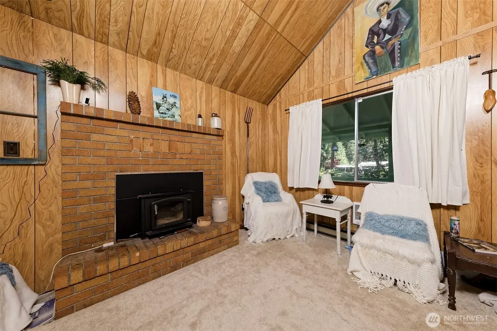 71 E Leisure Lane Grapeview WA 98546