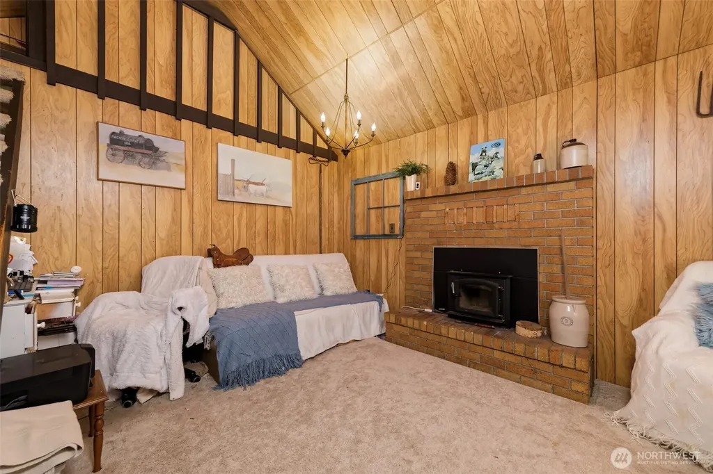71 E Leisure Lane Grapeview WA 98546
