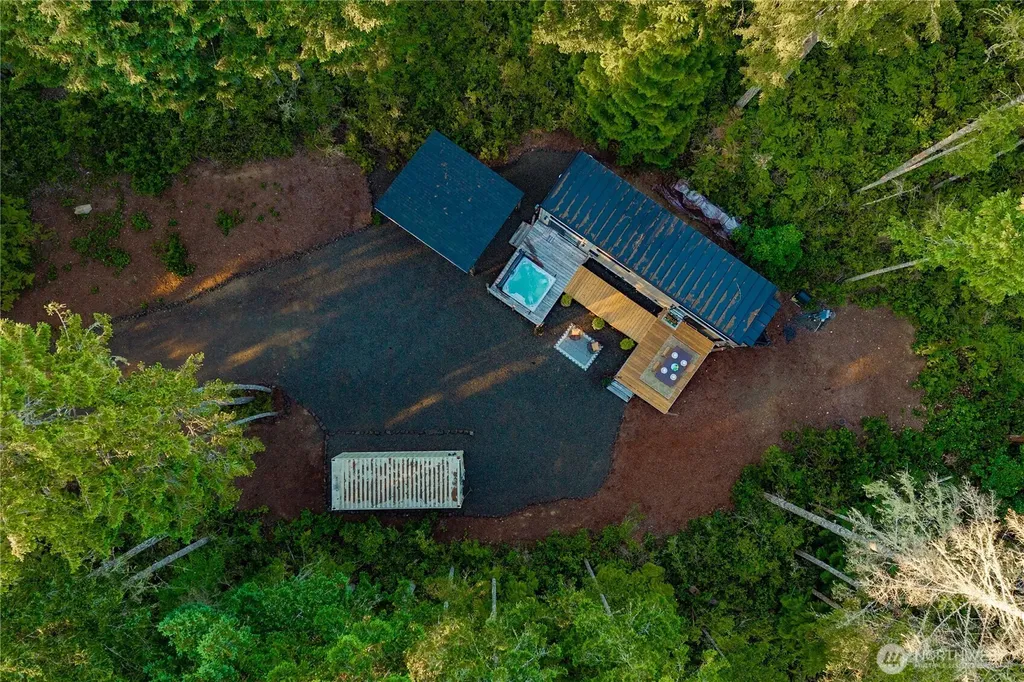 1431 E Phillips Lake Loop Road Shelton WA 98584
