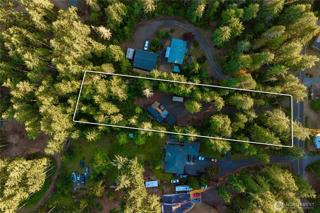 1431 E Phillips Lake Loop Road Shelton WA 98584