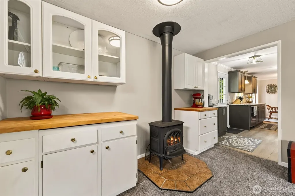 21016 78th Avenue W Edmonds WA 98026