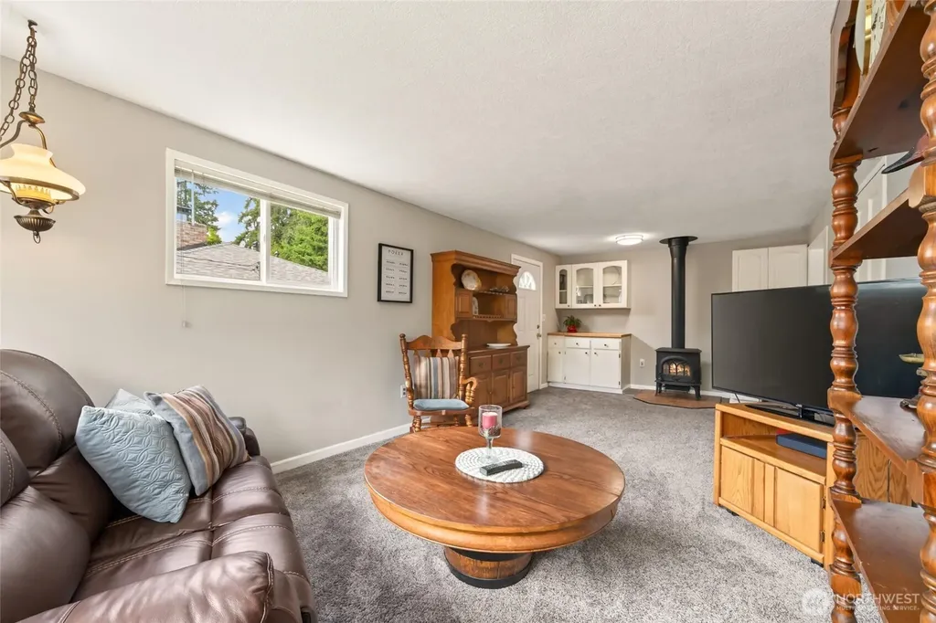 21016 78th Avenue W Edmonds WA 98026