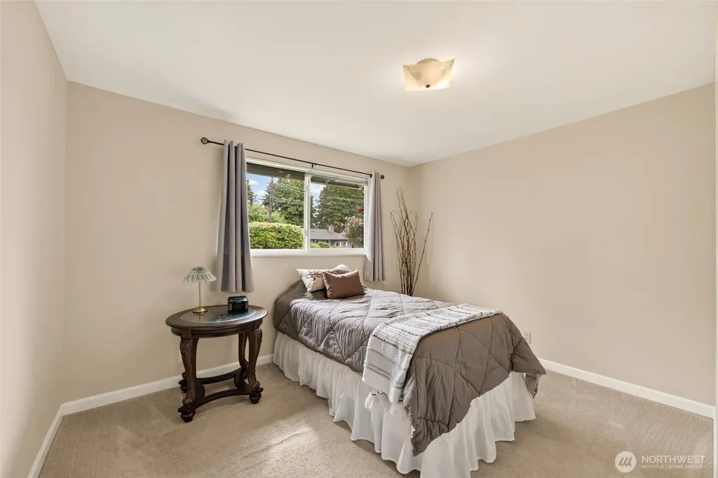 21016 78th Avenue W Edmonds WA 98026