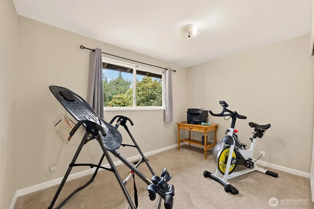 21016 78th Avenue W Edmonds WA 98026