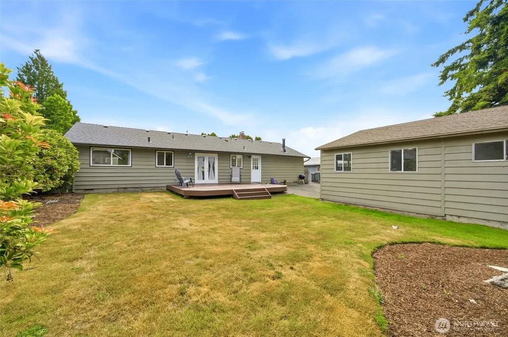 21016 78th Avenue W Edmonds WA 98026