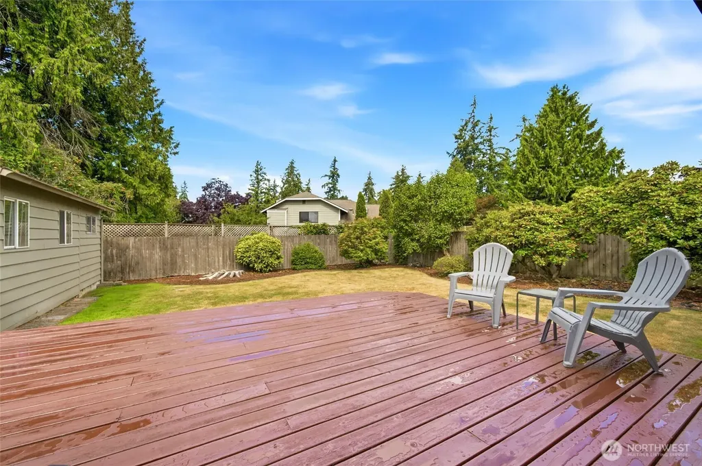 21016 78th Avenue W Edmonds WA 98026