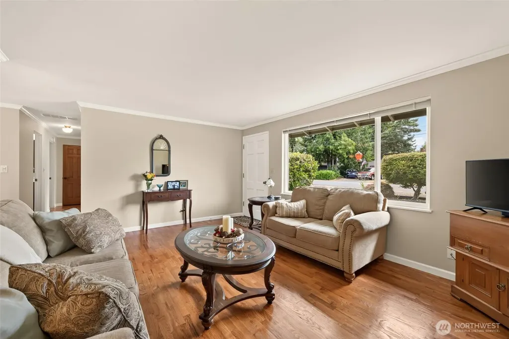21016 78th Avenue W Edmonds WA 98026