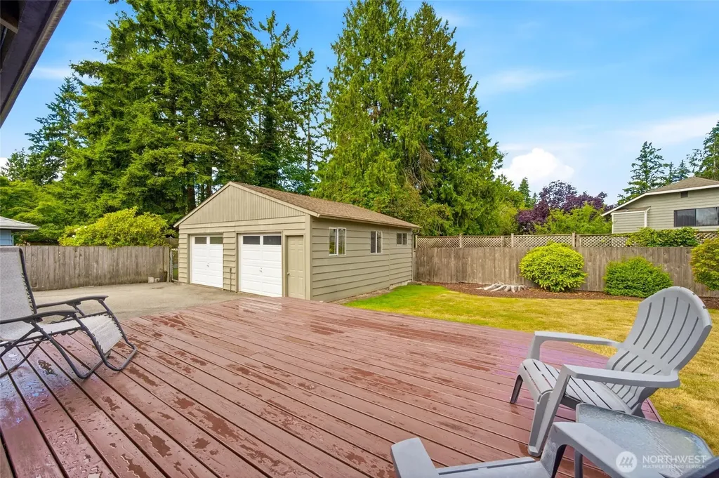 21016 78th Avenue W Edmonds WA 98026