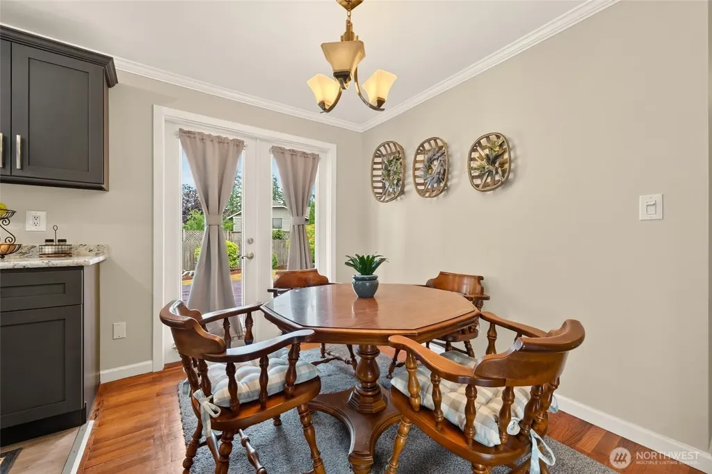 21016 78th Avenue W Edmonds WA 98026