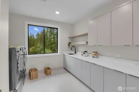 4025 172nd Avenue NE Redmond WA 98052