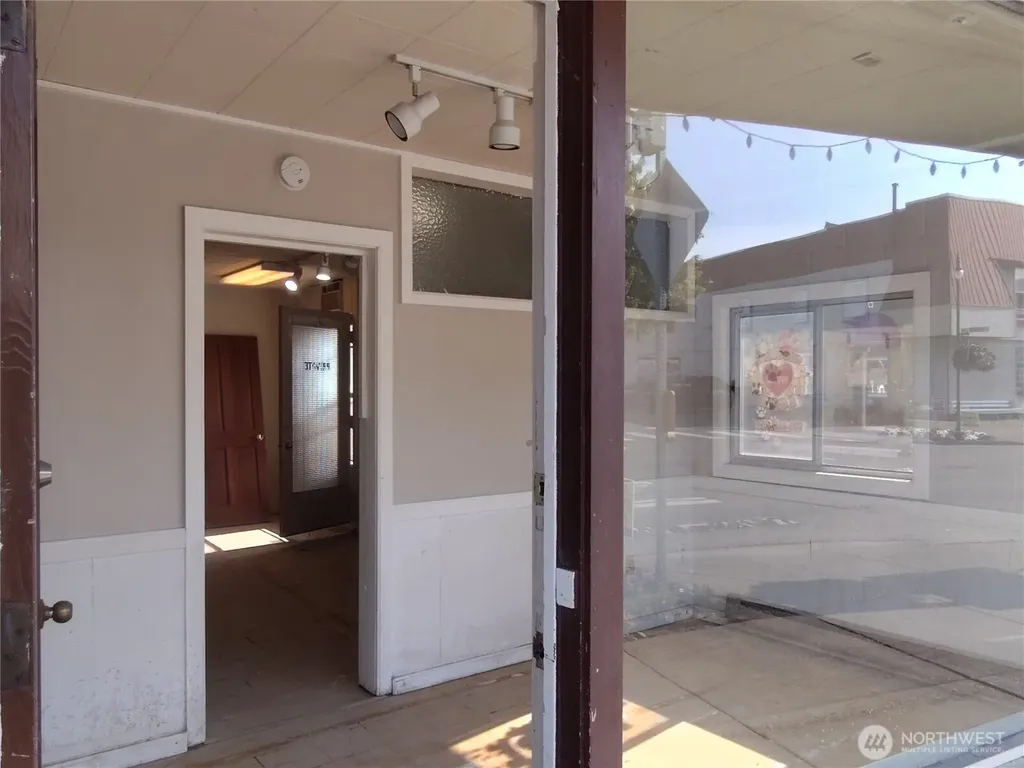 123 W Main Street Everson WA 98248