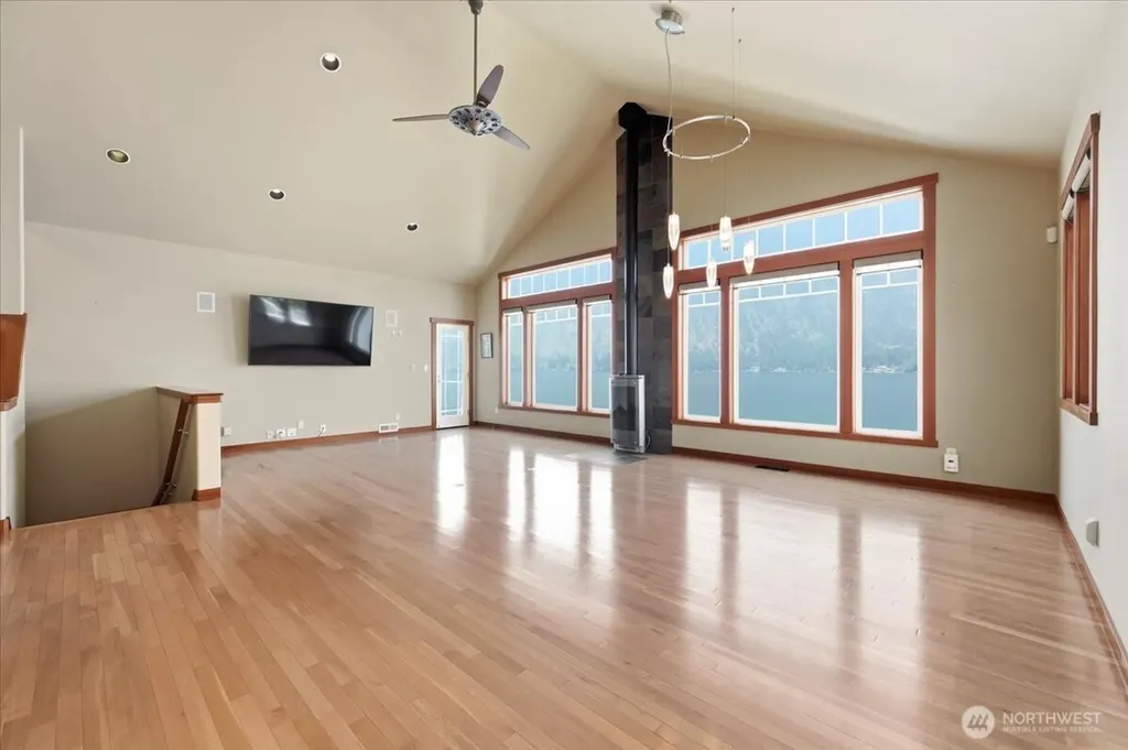 15 Helios Hills Lane Manson WA 98831