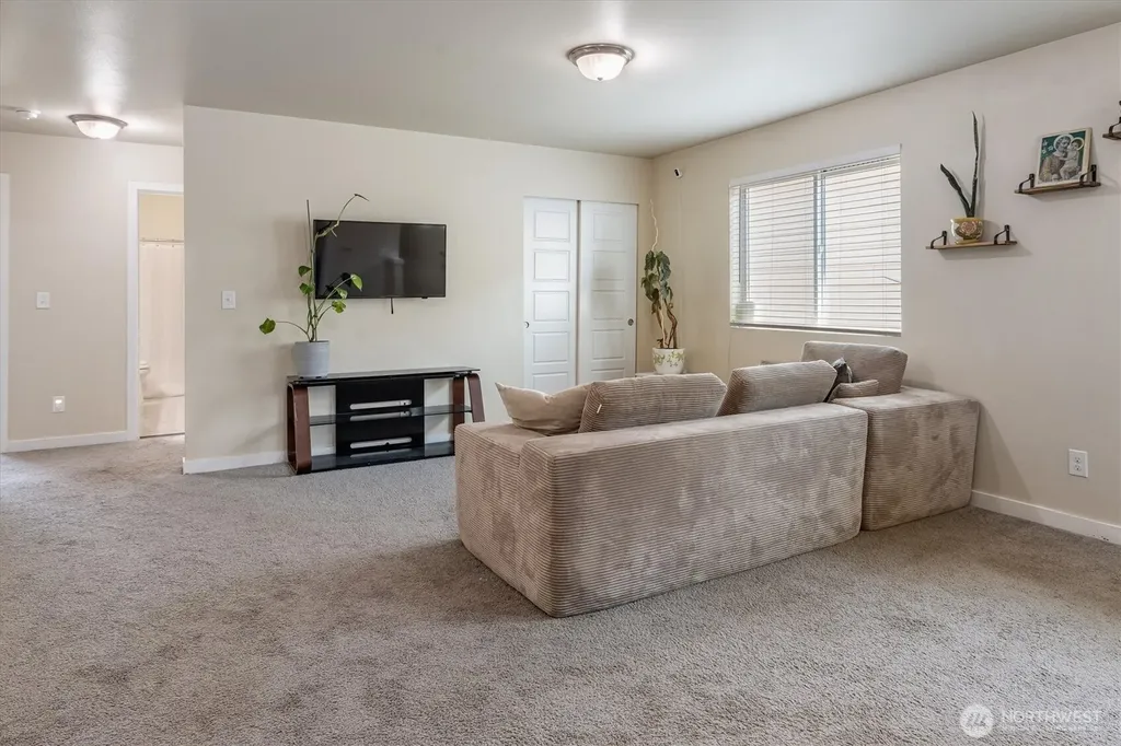 11523 175th Street E Puyallup WA 98374
