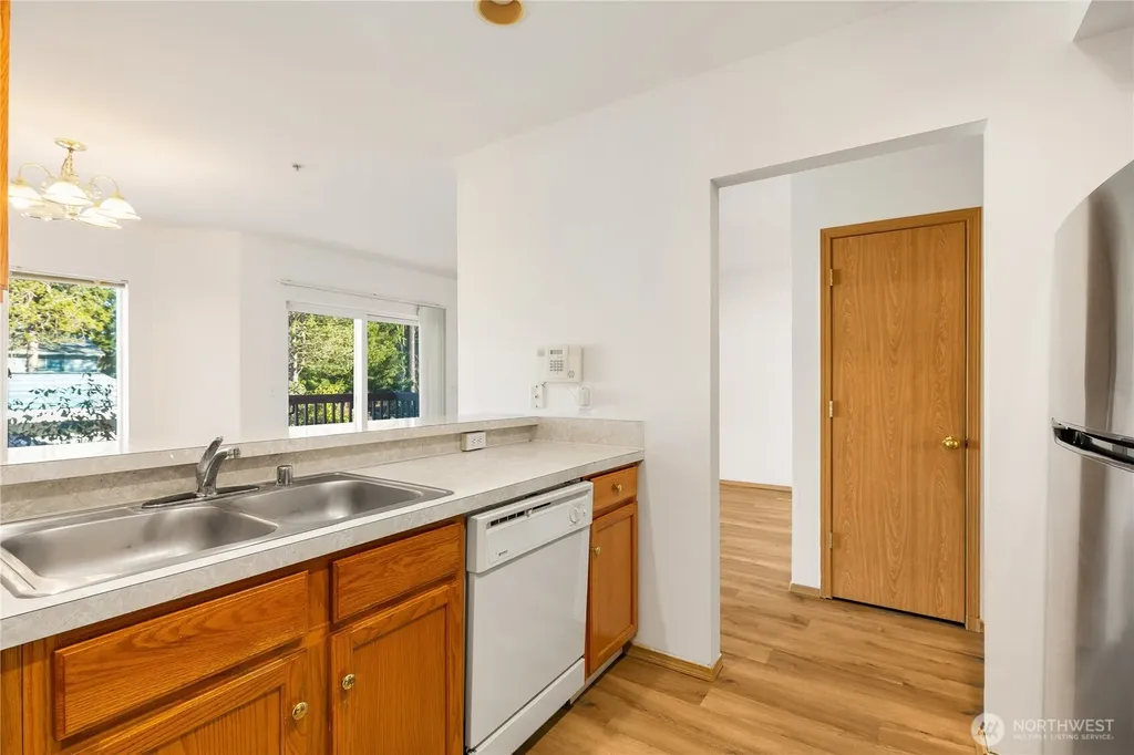 15815 Admiralty Way Lynnwood WA 98087