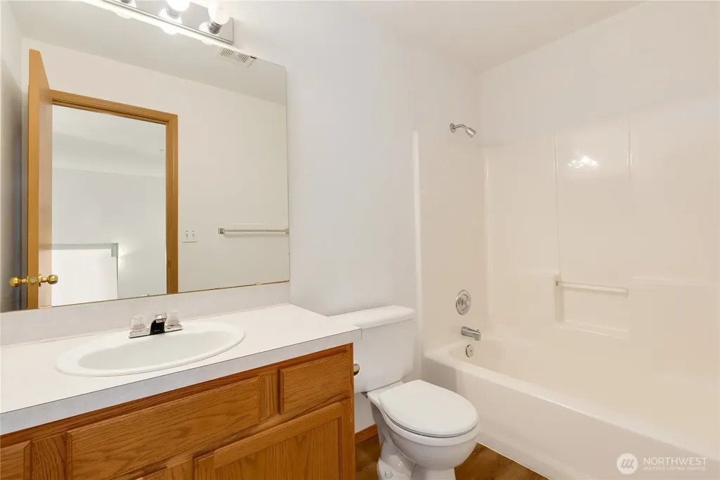 15815 Admiralty Way Lynnwood WA 98087