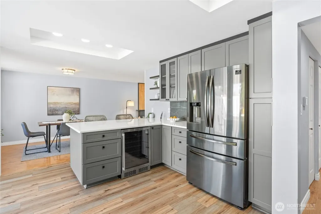 26432 Somerset Lane Kent WA 98032