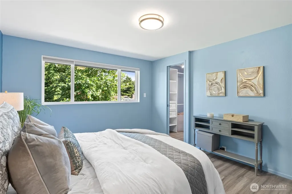 26432 Somerset Lane Kent WA 98032