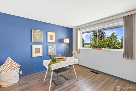 26432 Somerset Lane Kent WA 98032