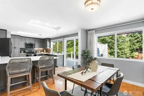 26432 Somerset Lane Kent WA 98032