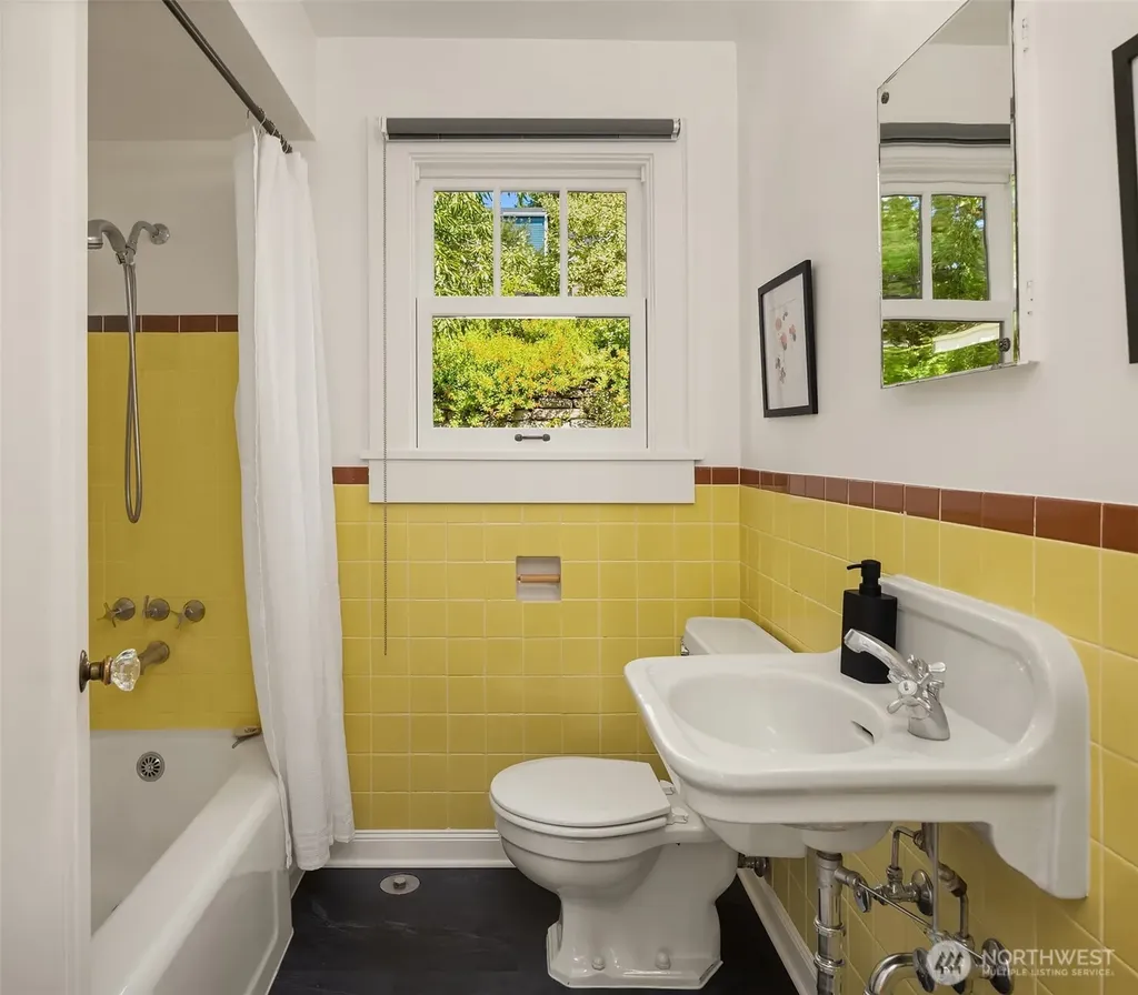 4920 51st Avenue S Seattle WA 98118