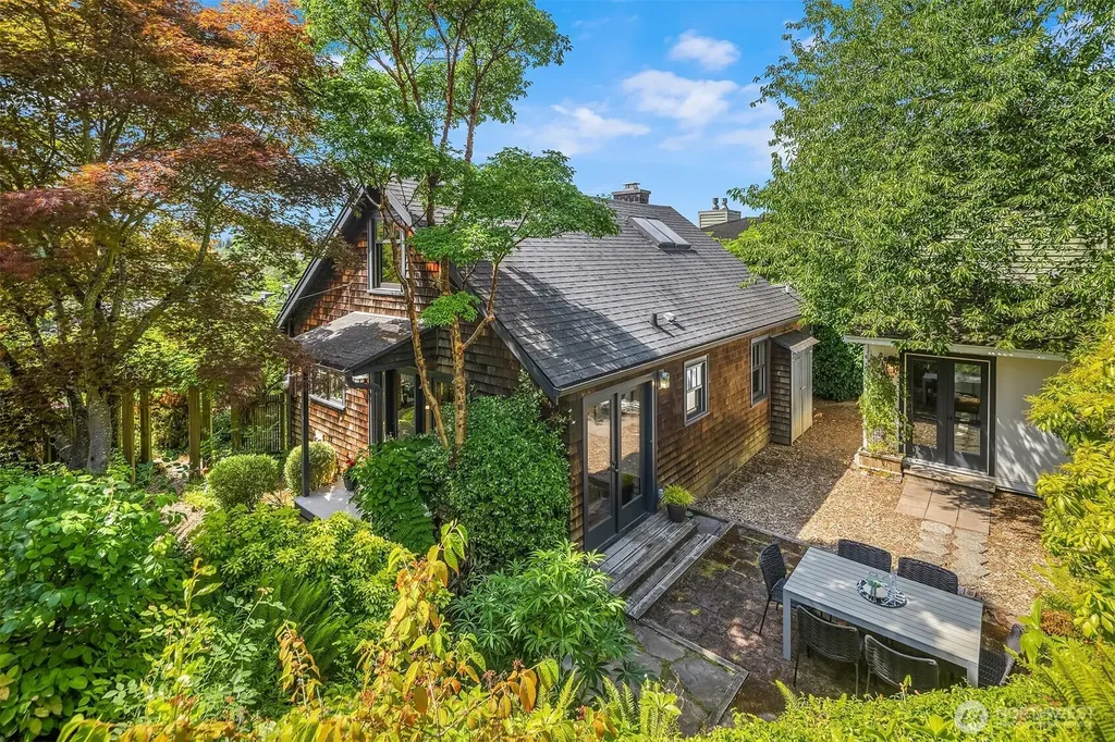 4920 51st Avenue S Seattle WA 98118