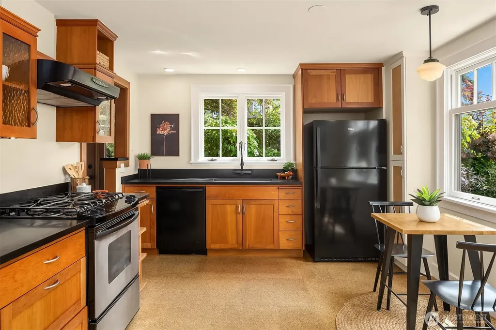 4920 51st Avenue S Seattle WA 98118