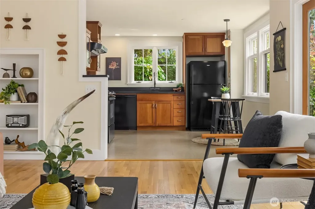 4920 51st Avenue S Seattle WA 98118