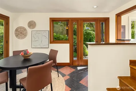 4920 51st Avenue S Seattle WA 98118