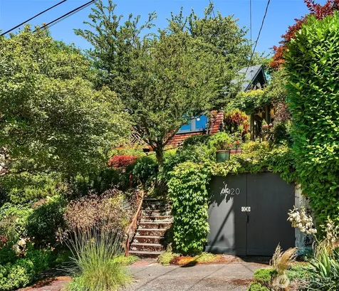 4920 51st Avenue S Seattle WA 98118