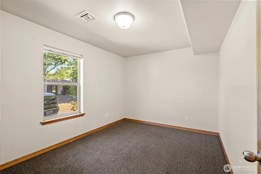 1035 Isaacs Avenue Walla Walla WA 99362
