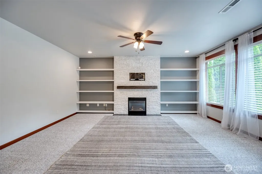 17103 138th Avenue E Puyallup WA 98374