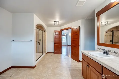 17103 138th Avenue E Puyallup WA 98374