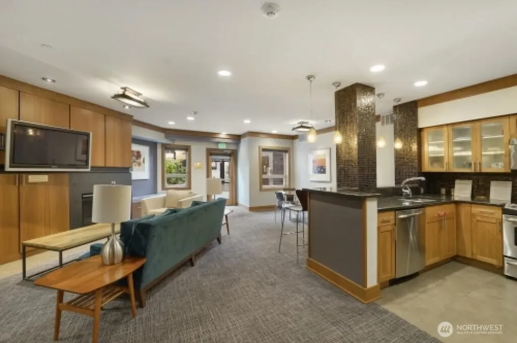 5440 Leary Way NW Seattle WA 98107