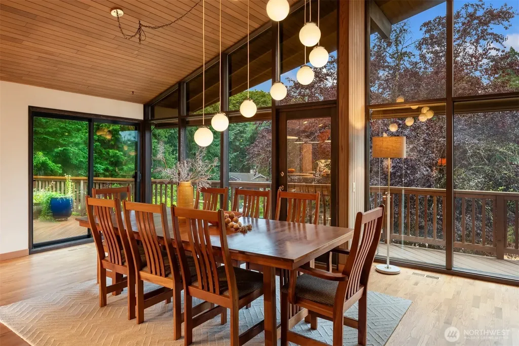 7416 Mercer Terrace Drive Mercer Island WA 98040