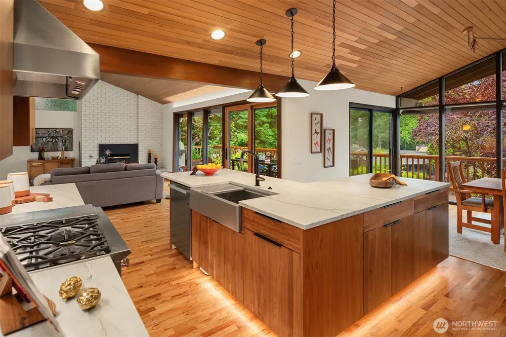 7416 Mercer Terrace Drive Mercer Island WA 98040
