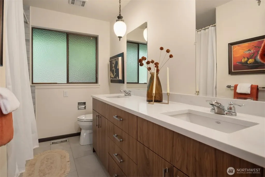 7416 Mercer Terrace Drive Mercer Island WA 98040