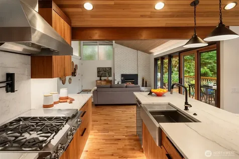 7416 Mercer Terrace Drive Mercer Island WA 98040