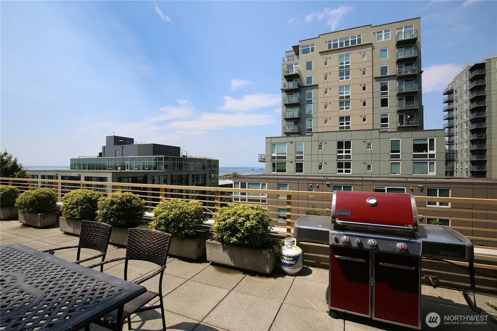 2716 Elliott Avenue Seattle WA 98121